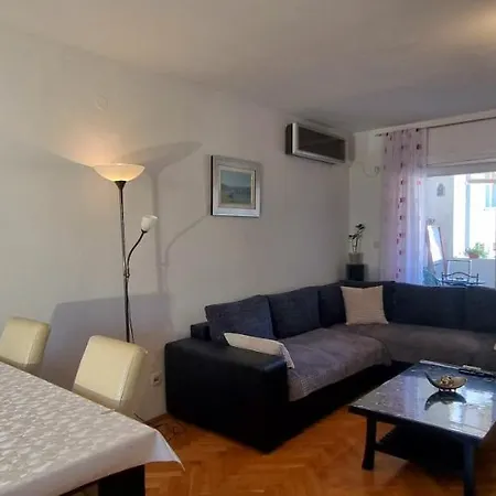 Lara Apartament